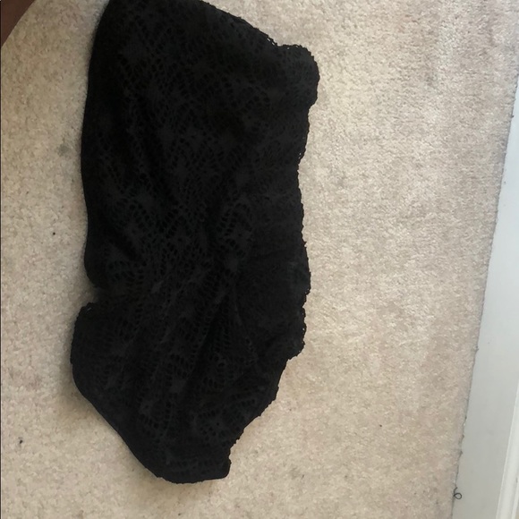 Black patterned shorts - Picture 2 of 2